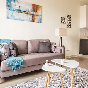 https://clean-calm-1br-apt-by-louisville-slugger-field.hotels-louisville.com