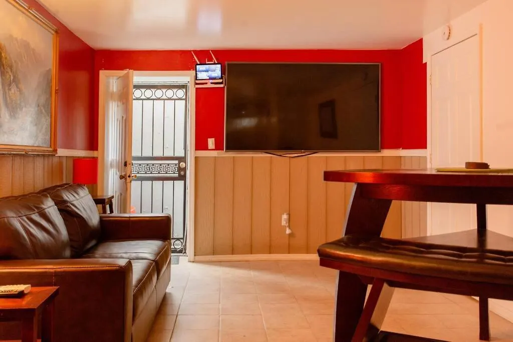 Large Apt, One Block To Train Apartment New York 0*,  United States