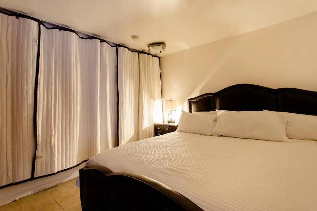 Large Apt, One Block To Train Apartment New York United States